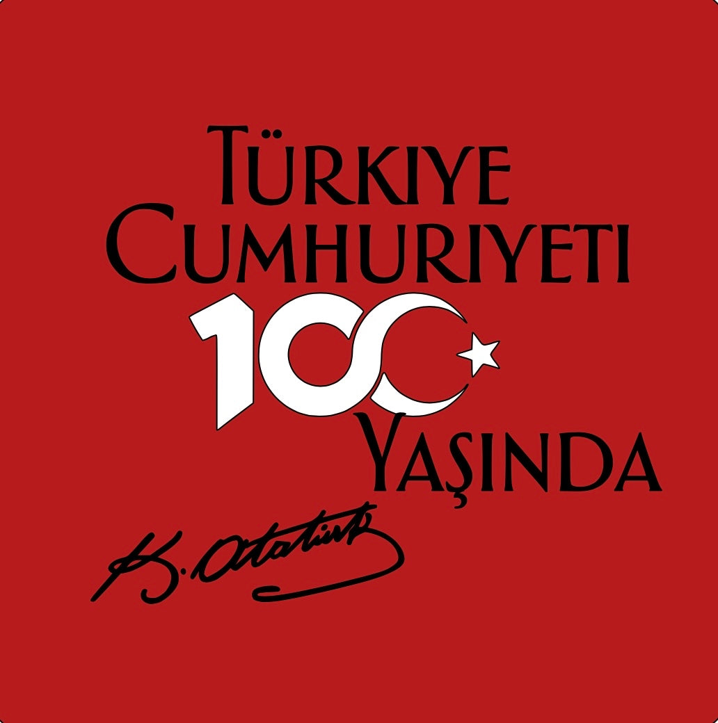 Cumhuriyet 100 yaşında Atatürk signature T-shirt - Adult